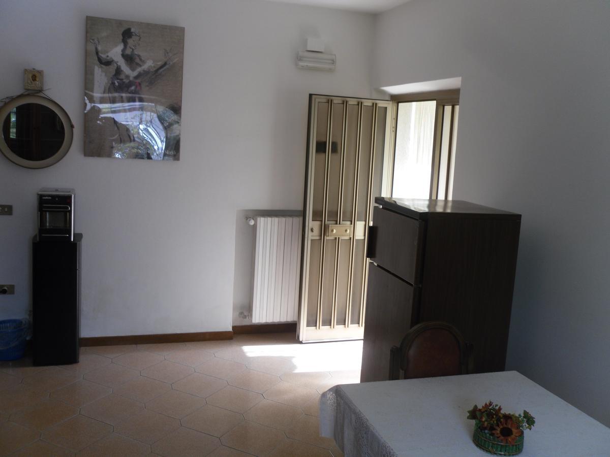 Da Angela - Camere Con Bagno Privato A Foligno Vicino Al Centro Kültér fotó
